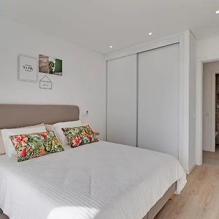 Apartamento Amendoeira By Portucasa אלבופיירה